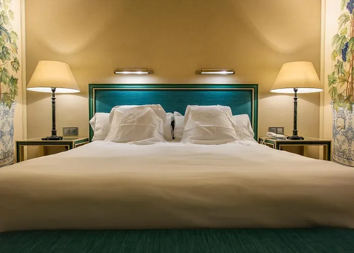 Mejores hoteles en la Plaza de Armas de Sevilla